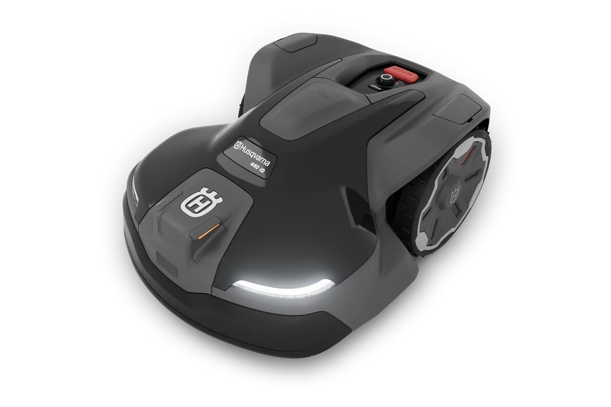 Husqvarna AUTOMOWER® 420 iQ Residential Robotic Lawn Mowers